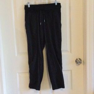 Lululemon Dance Studio MR Crop. Black. With tag, excellent condition.